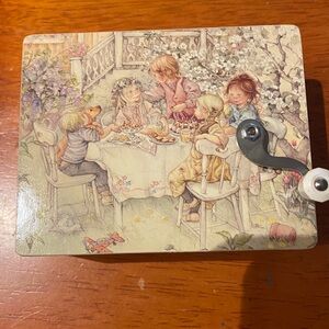 Charming Vintage-Style Kids Toy Music Box